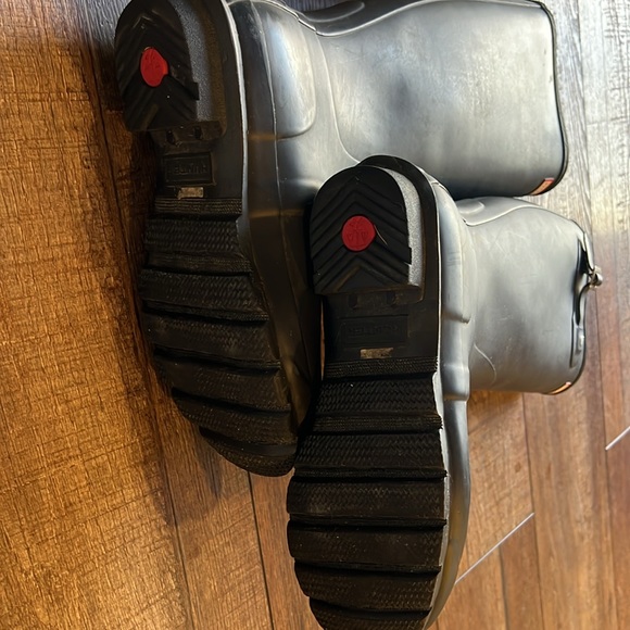 Women’s original tall, hunter boots, color black size 8 - Picture 5 of 7